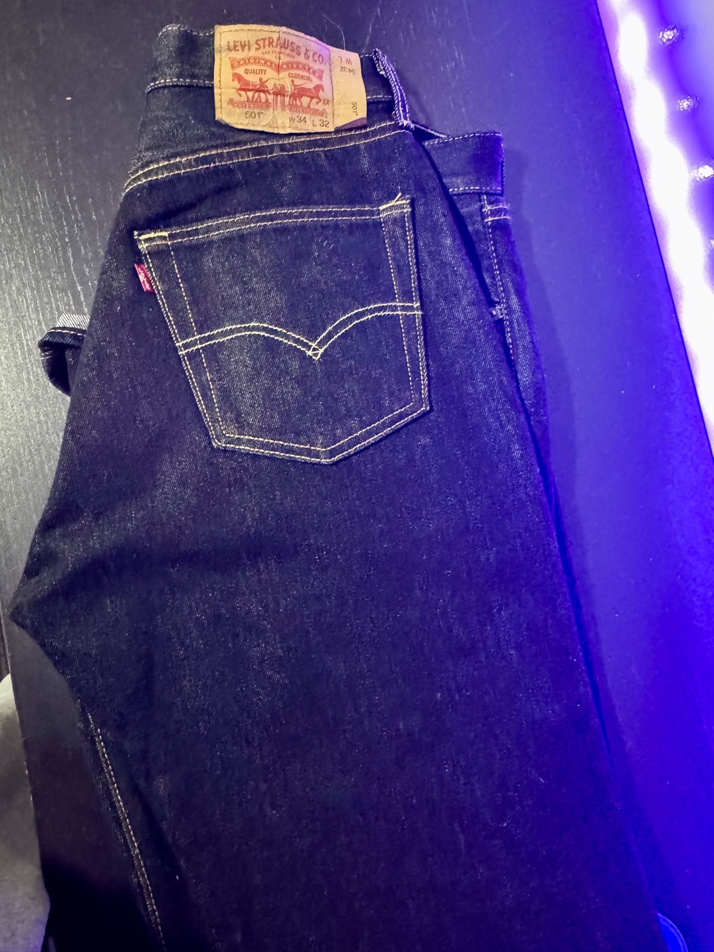 Levis