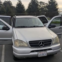 Mercedes Benz 1999 ML320