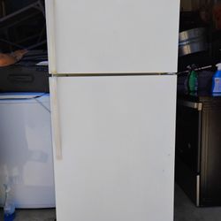 Roper Refrigerator