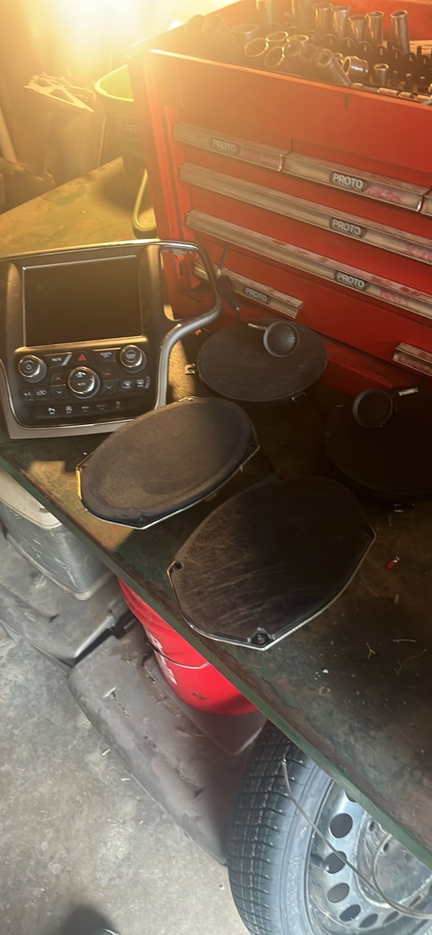 2016 Stock Speakers Out Of Jeep Cherokee
