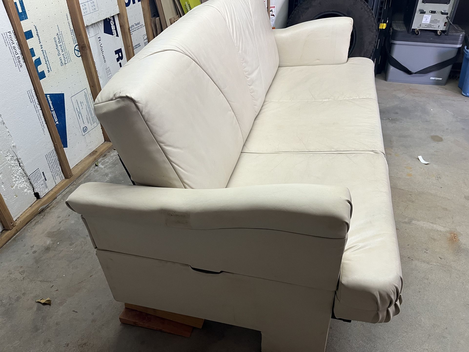 Motorhome Couch/Bed for Sale in Phoenix, AZ OfferUp