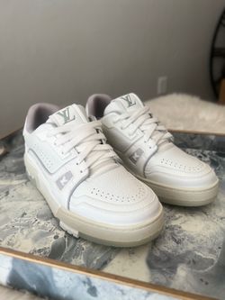 Shoes size 6