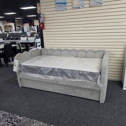 Daybed 🚚WE DELIVER🚚