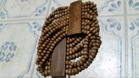Wood bead bracelet