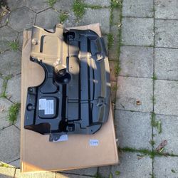 Pre Face Lift Is250 Under Tray 50$ Obo