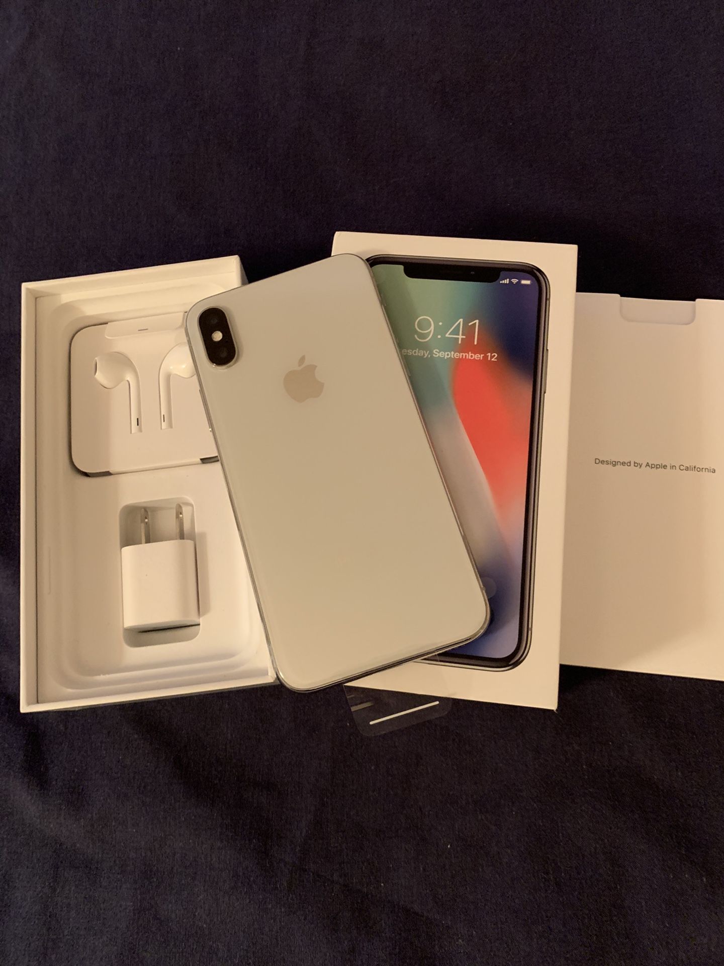 Tmobile or metro pcs Apple iPhone X silver 64gb for Sale in