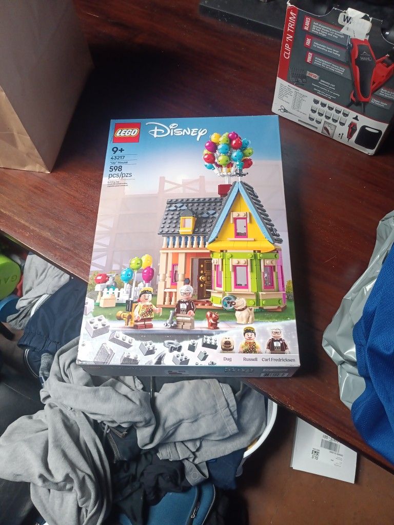 Lego Up House