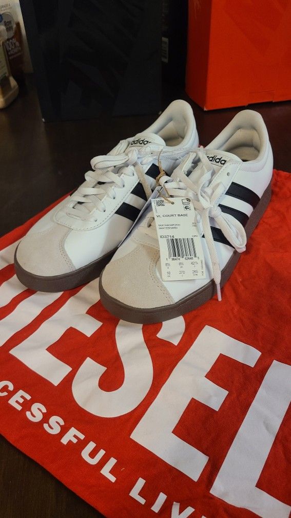 Adidas VL Court Base skateboard
Men's  Size 10