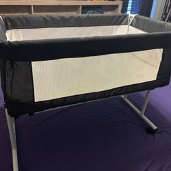 Side Sleeper Bassinet 