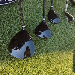 Women’s / Teens Top Flite Gamer golf clubs and bag.