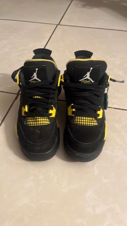 Jordan 4 retro thunder
