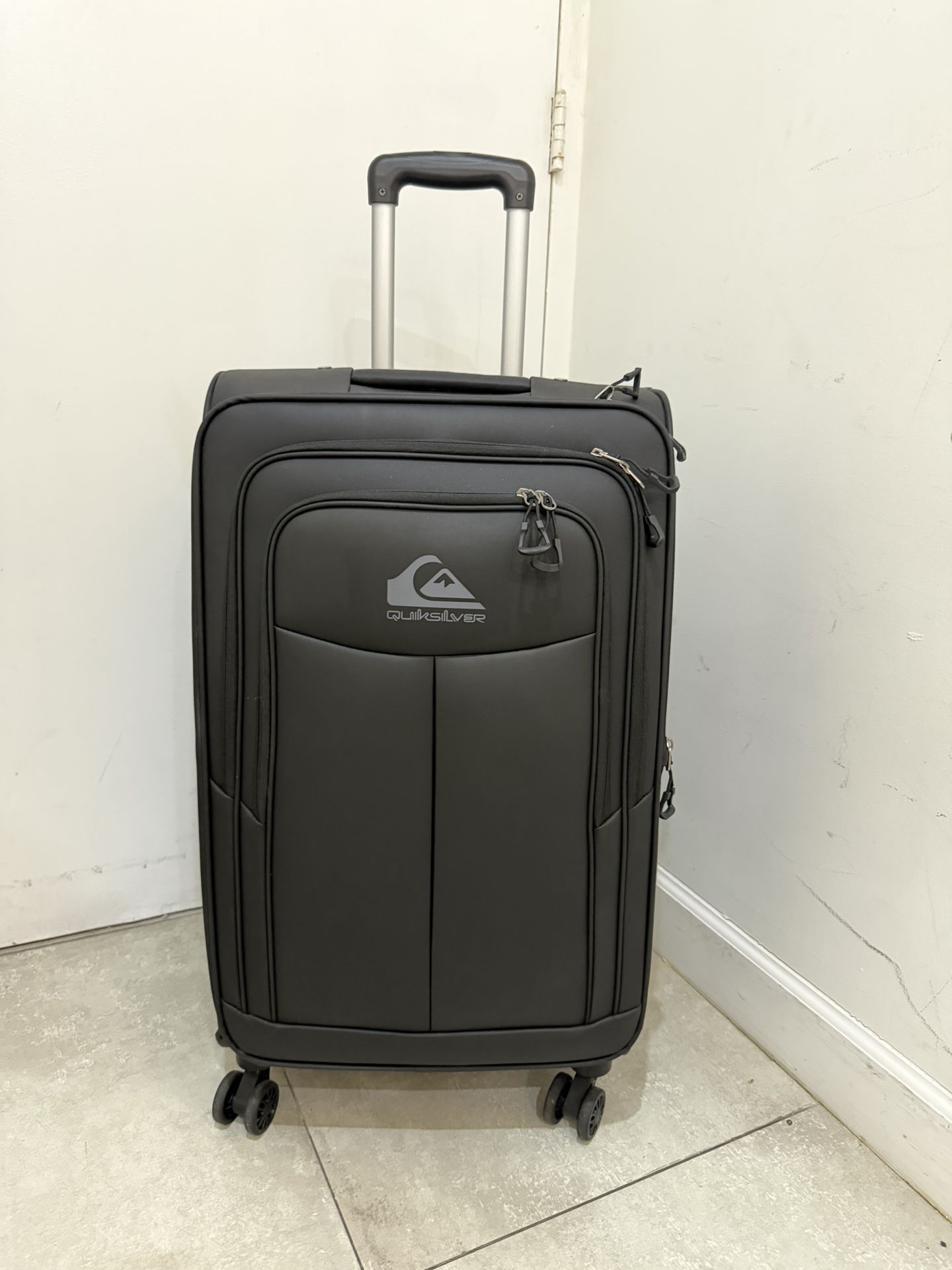 Quiksilver branded suitcase Luggage