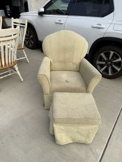 Free Rocking Chair With Ottoman.