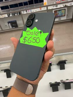 iPhone 17 regular 256gb AT&T cricket