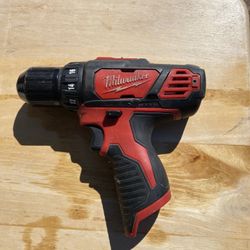 Milwaukee M12 Drill 