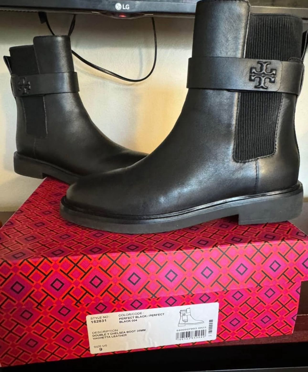 Tory Burch Only Wore Once Size 9