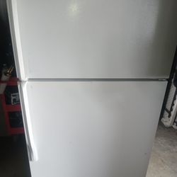 Whirlpool Top And Bottom Apparment Zide Fridge Fully Functional 