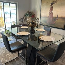 Dinning Table 