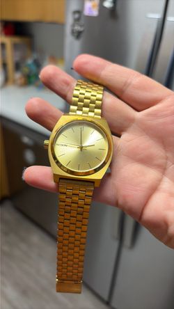 Nixon gold unisex time teller