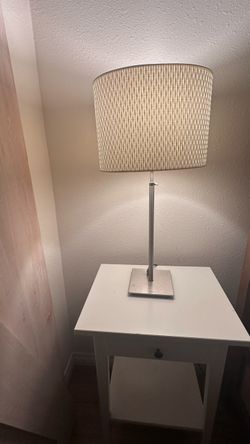 2 Table Lamps with plastic Woven Shade