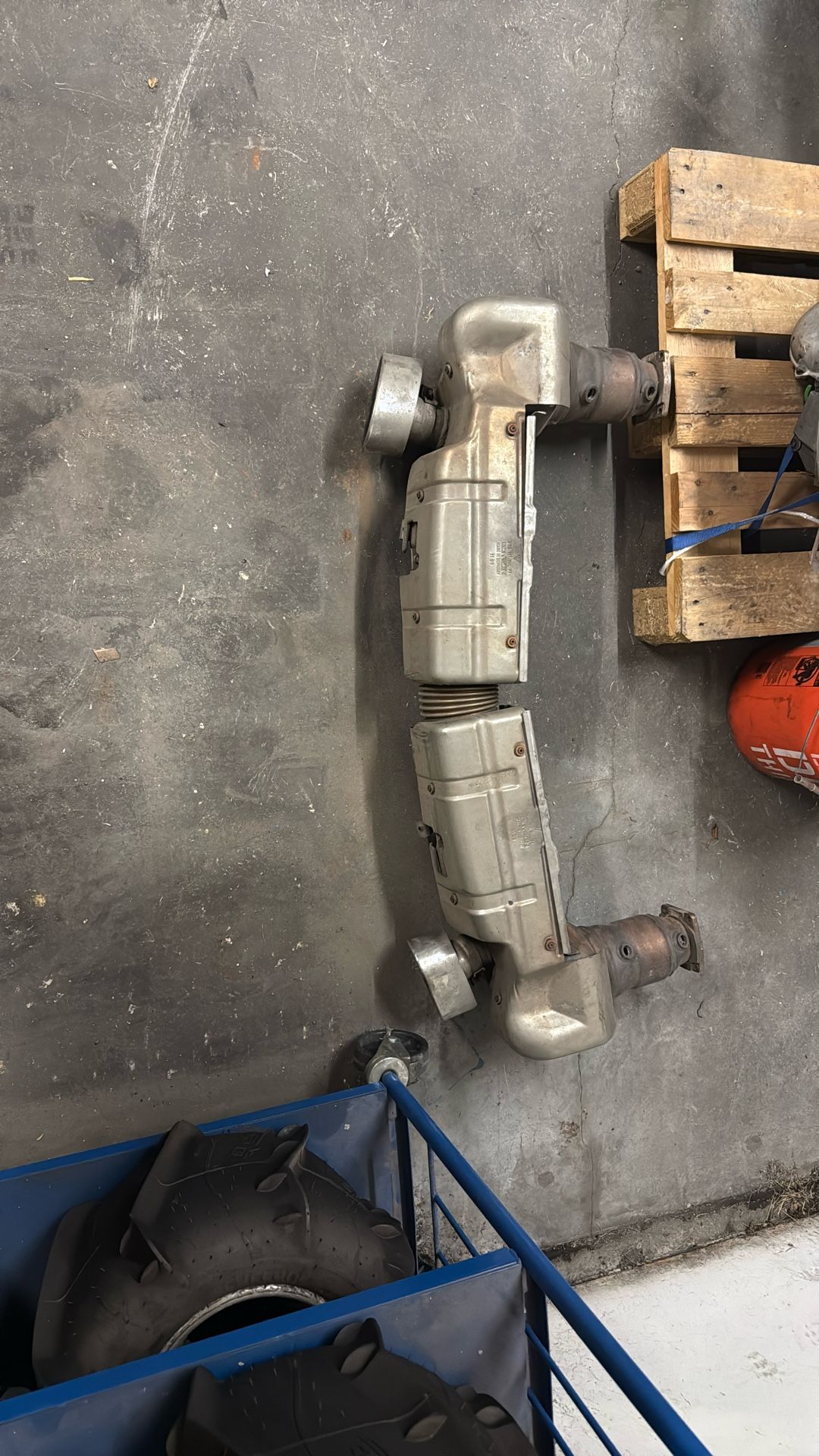 Porsche 911 (996) Turbo or Turbo S model from the years 2001-2005