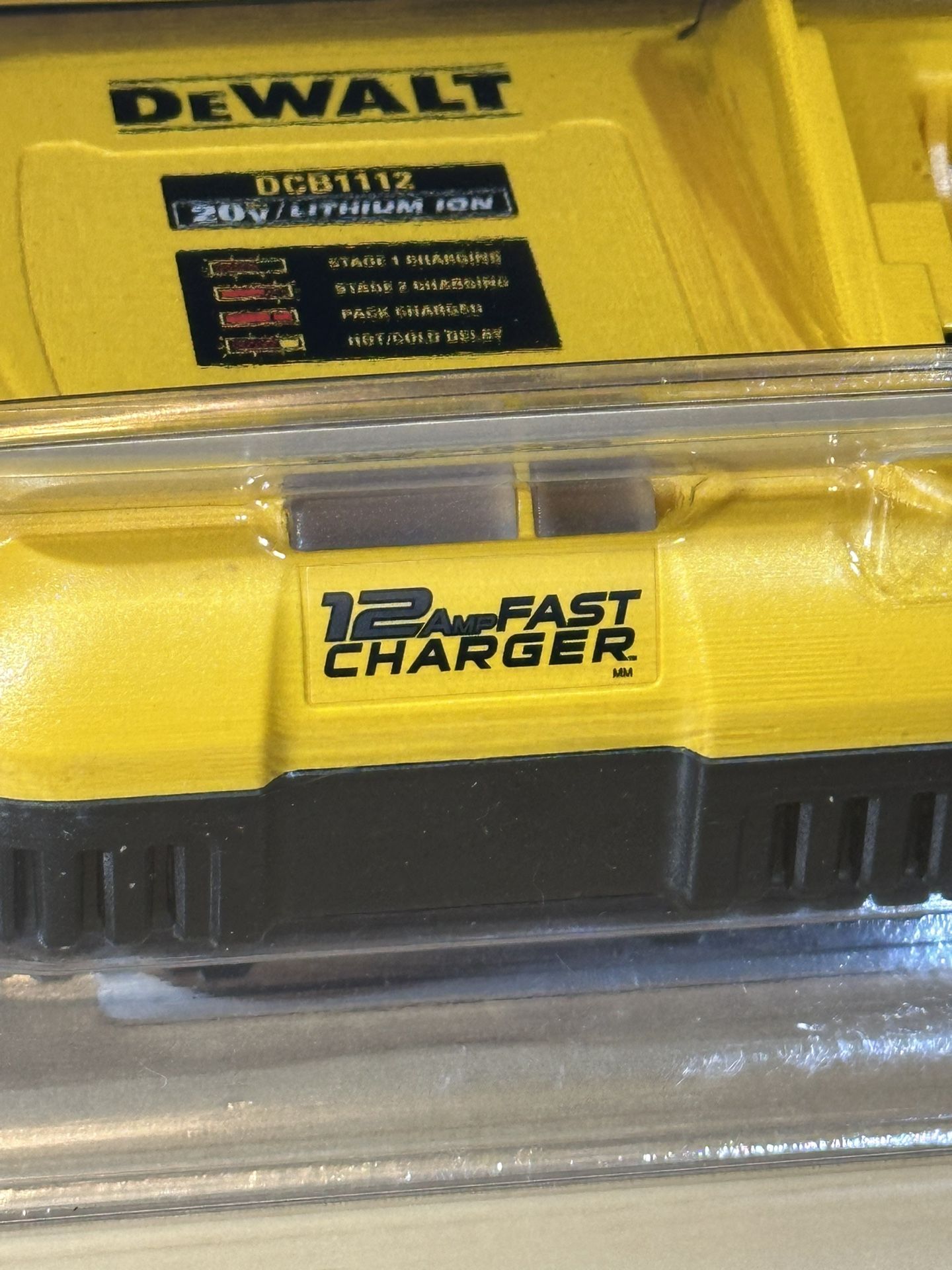 DeWALT 12amp Fast Charger