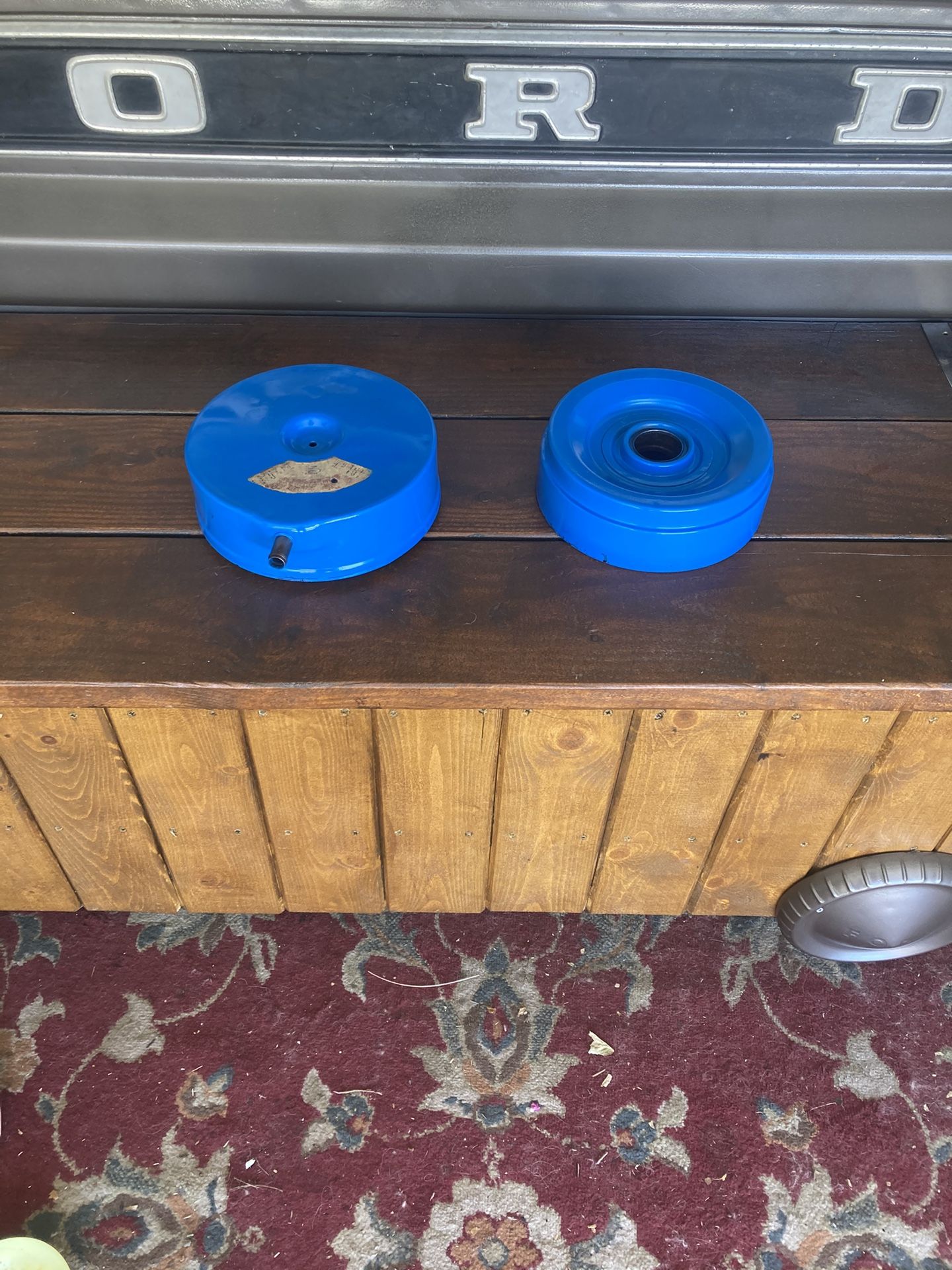 Oil Bath Cleaner For A One Barrel Carburetor.