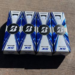 Bridgestone Tour B XS Golf Balls One Dozen