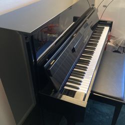 Yamaha Professional Piano T116 PE