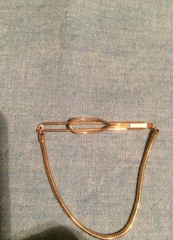 Tie clasp