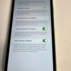 Apple iPhone 11 64GB (Unlocked) - Crack back