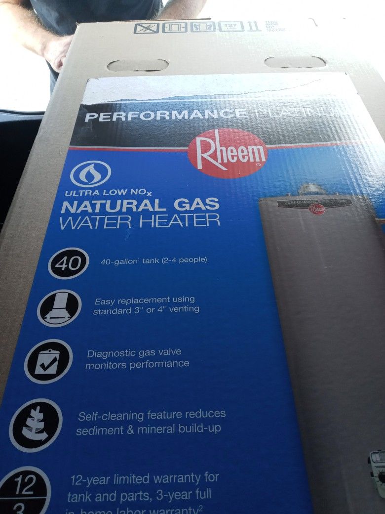 Rheum 40 Gal! Performance Plus 12 Year Warranty