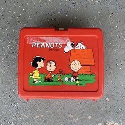 Vintage Peanuts Mailbox