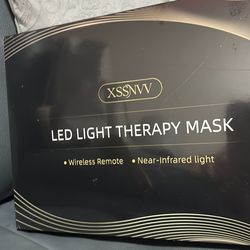 Led light therapy mask