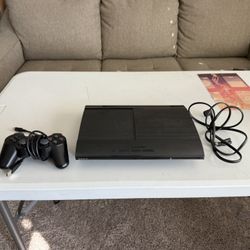 PS3 Super Slim - 12Gig - 3 Games - Controller 