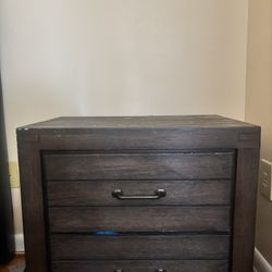 Three-piece bedroom set