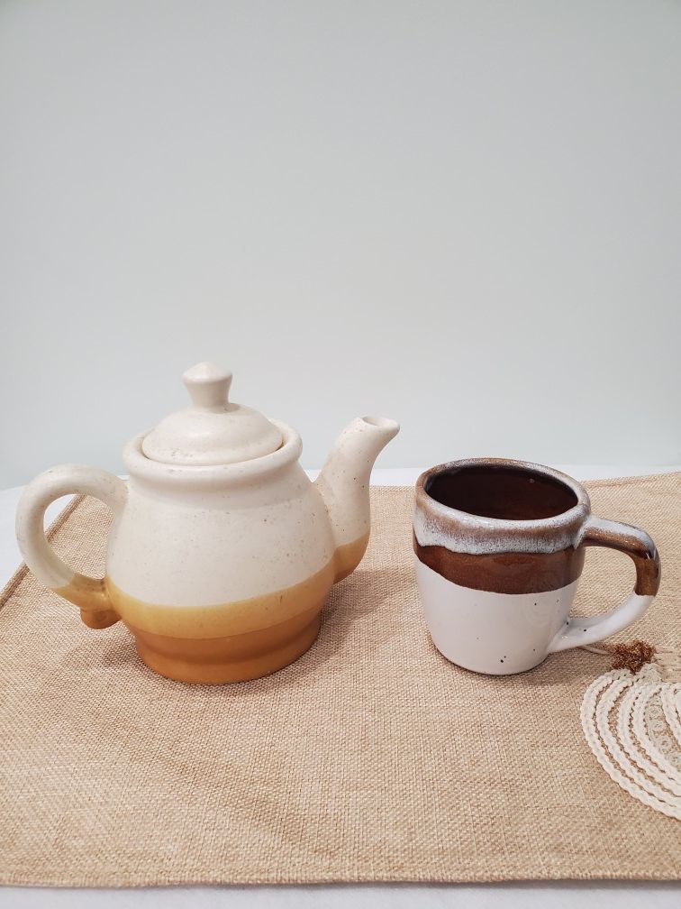 Stoneware pot and mug