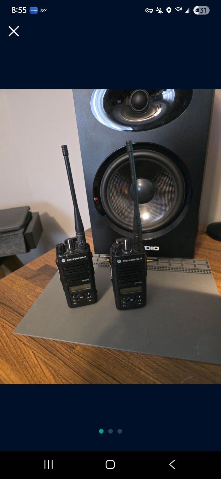 Motorola XPR3500e MOTOTRBO digital two-way radios