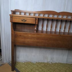 Vintage Dresser And Headboard Full Or Twin 