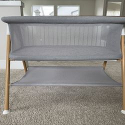 Newton Essential Bassinet 