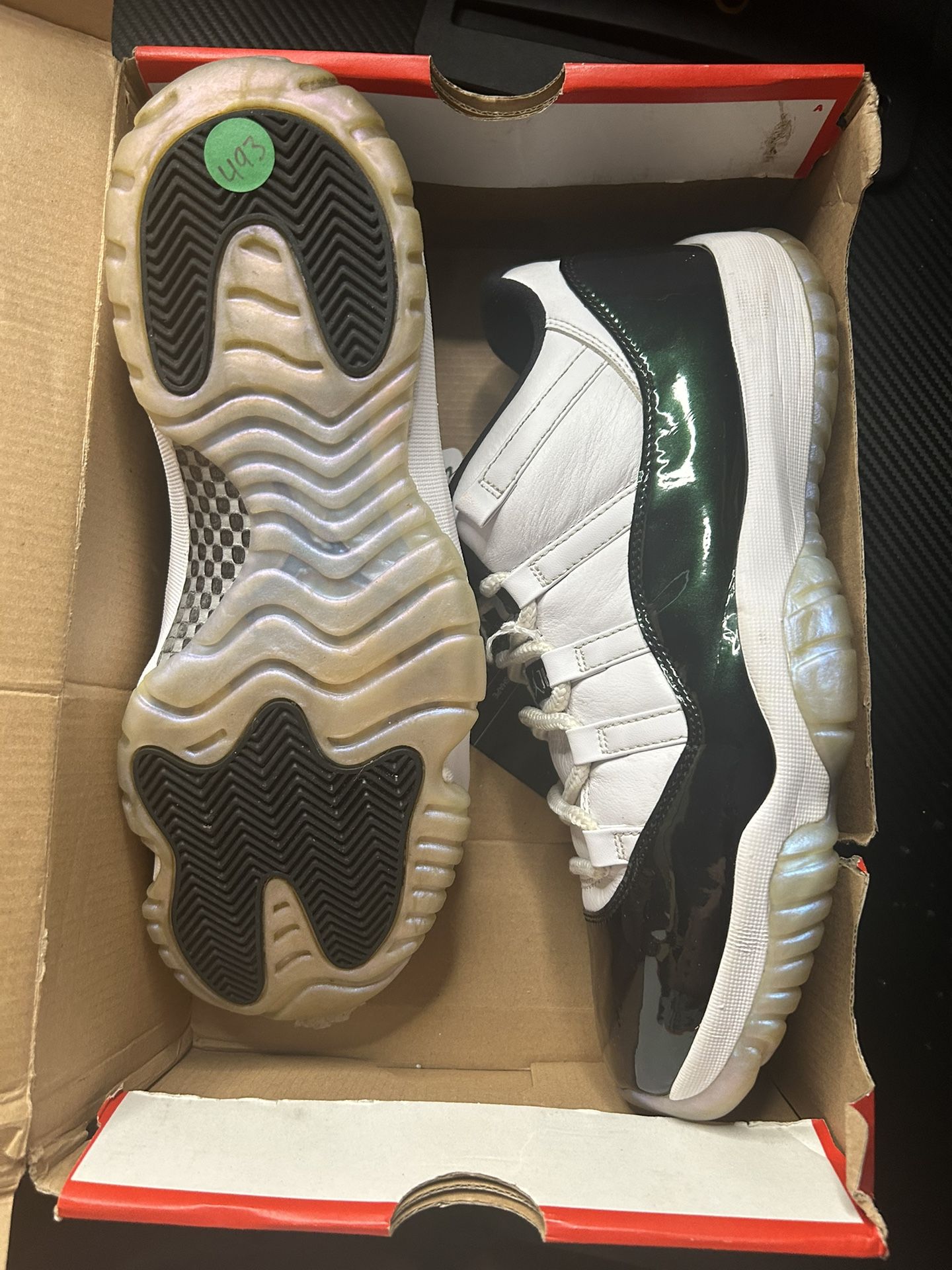 Jordan 11 Low Emerald Size 11 Used