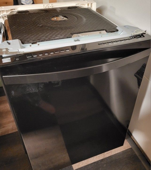 Kenmore Dishwasher - Like NEW