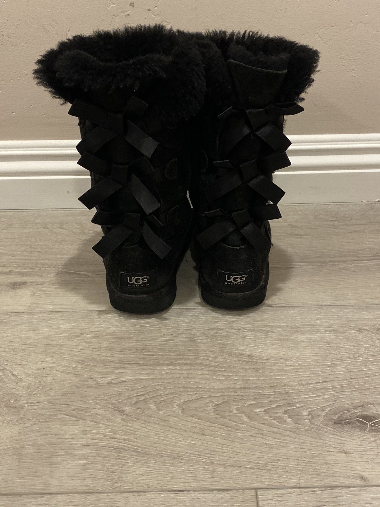 Black Uggs Bailey Bow Girls Size 3 Youth Boots