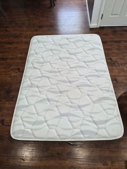 Full size mattress