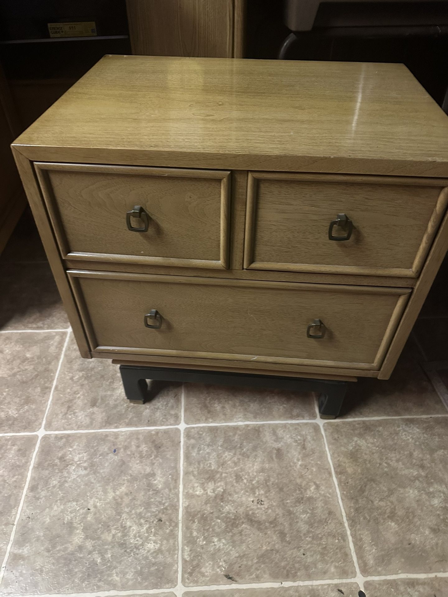 American of Martinsville Nightstand / Cabinet Hollywood Regency,All Products : American Fashion Style Bags On Sale