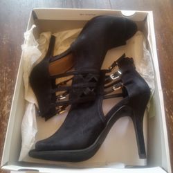 Lauren Conrad Runway Women's Heels Size 9, Like New In Box