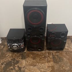 Lg Stereo System Like New