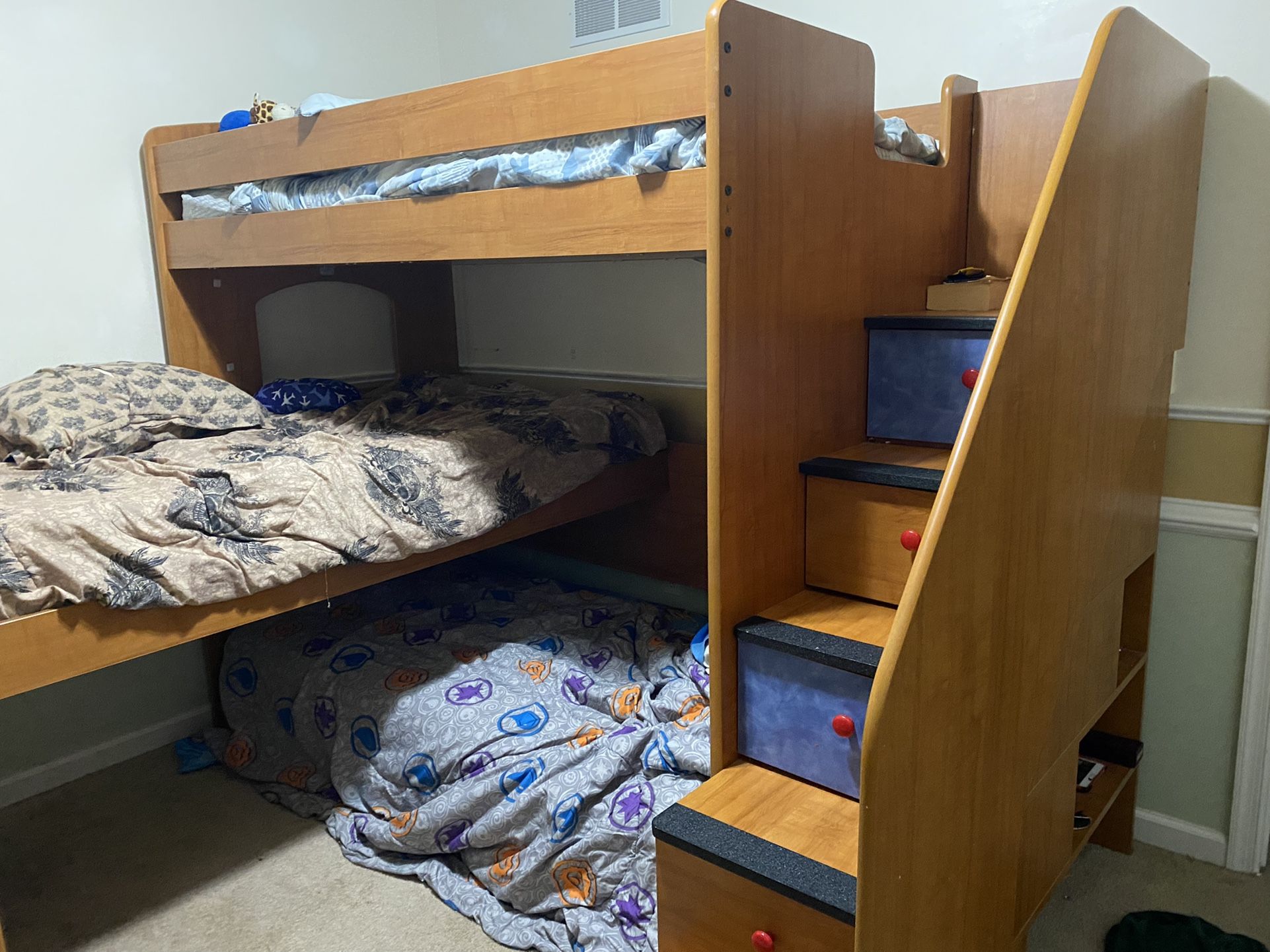 Berg Trifecta Triple Bunk Bed With Storage In Staircase
