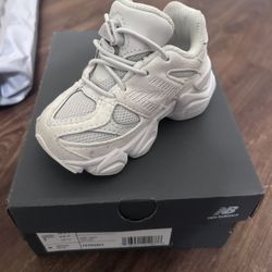 Toddler Shoes And  35$