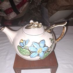 Vintage Hull art Teapot with Magnolia design.